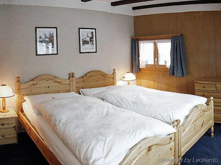Petit Helvetia Budget Hotel Zermatt Bilik gambar